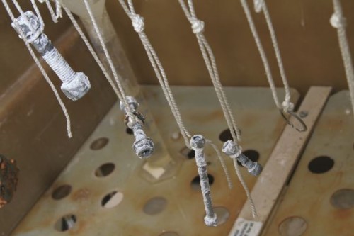 金屬部件耐腐蝕性鹽霧測(cè)試.jpg 金屬部件耐腐蝕性鹽霧測(cè)試.jpg